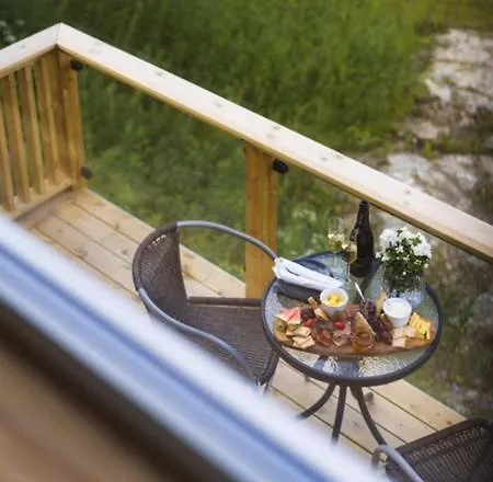 Stokke Gard Burglamping Kemp *