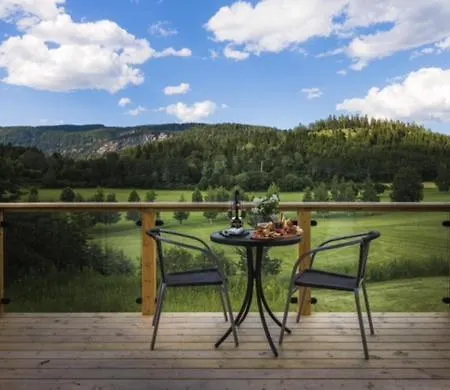 Stokke Gard Burglamping